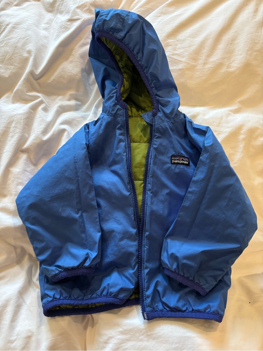 Patagonia Reversible Blue + Lime Green Hooded Puffer, 2T, Perfect for Fall